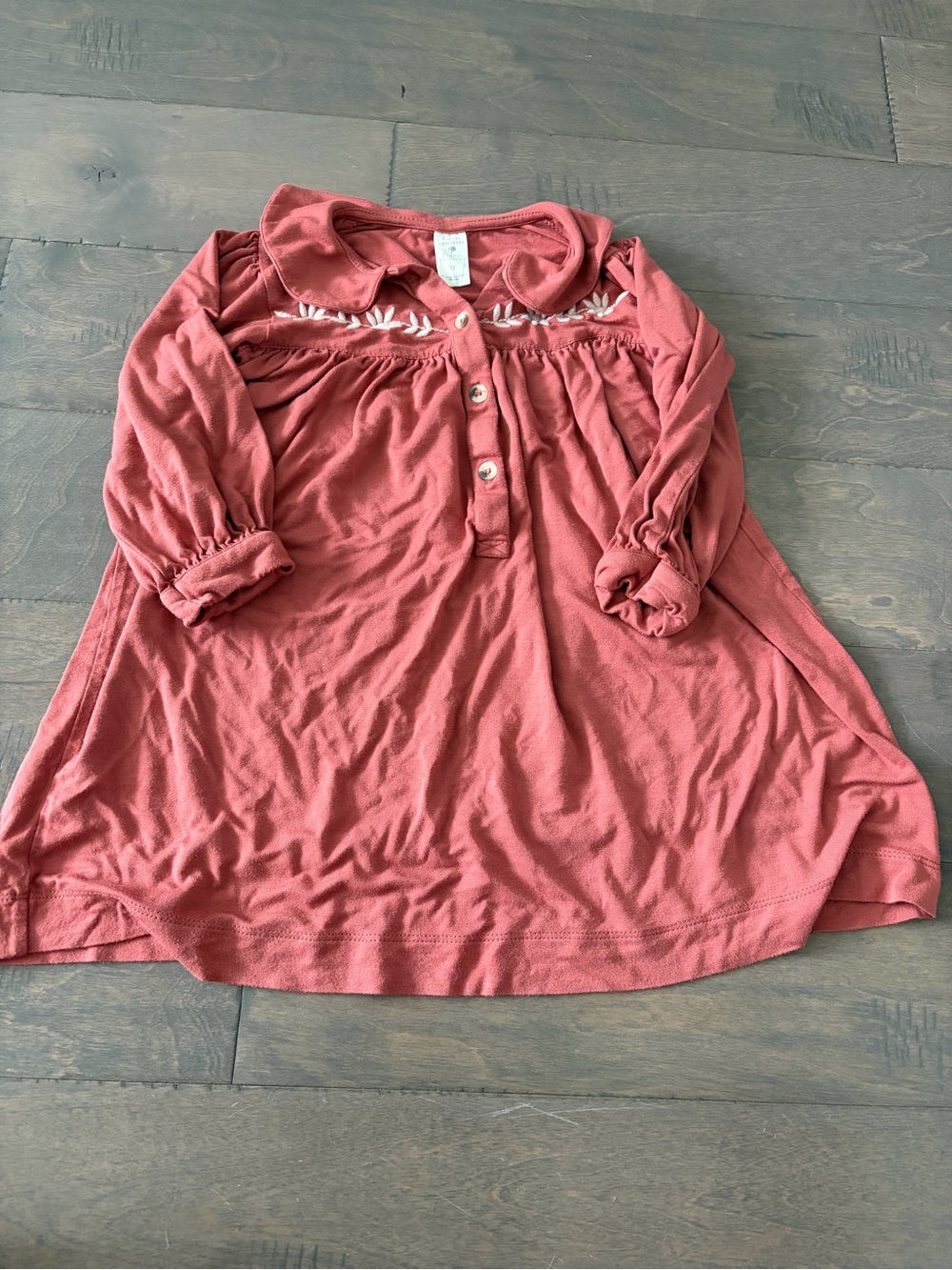 Kate Quinn bamboo cowgirl
Embroidered yoke dress 3t